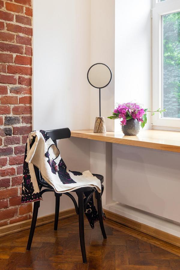 Gallery Art Apartment Lviv Luaran gambar