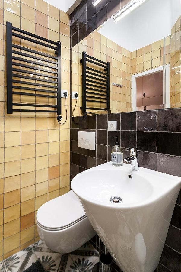 Gallery Art Apartment Lviv Luaran gambar
